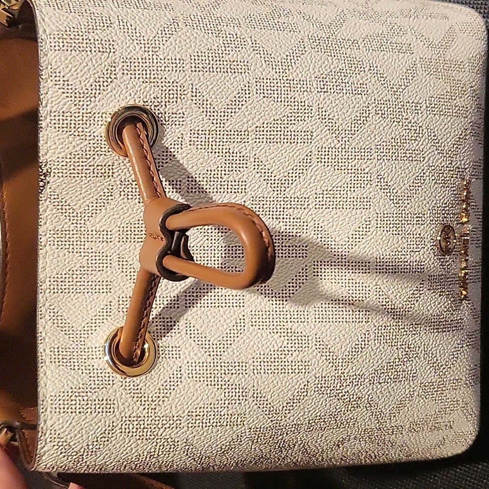 Bag - Picture 3 of 3